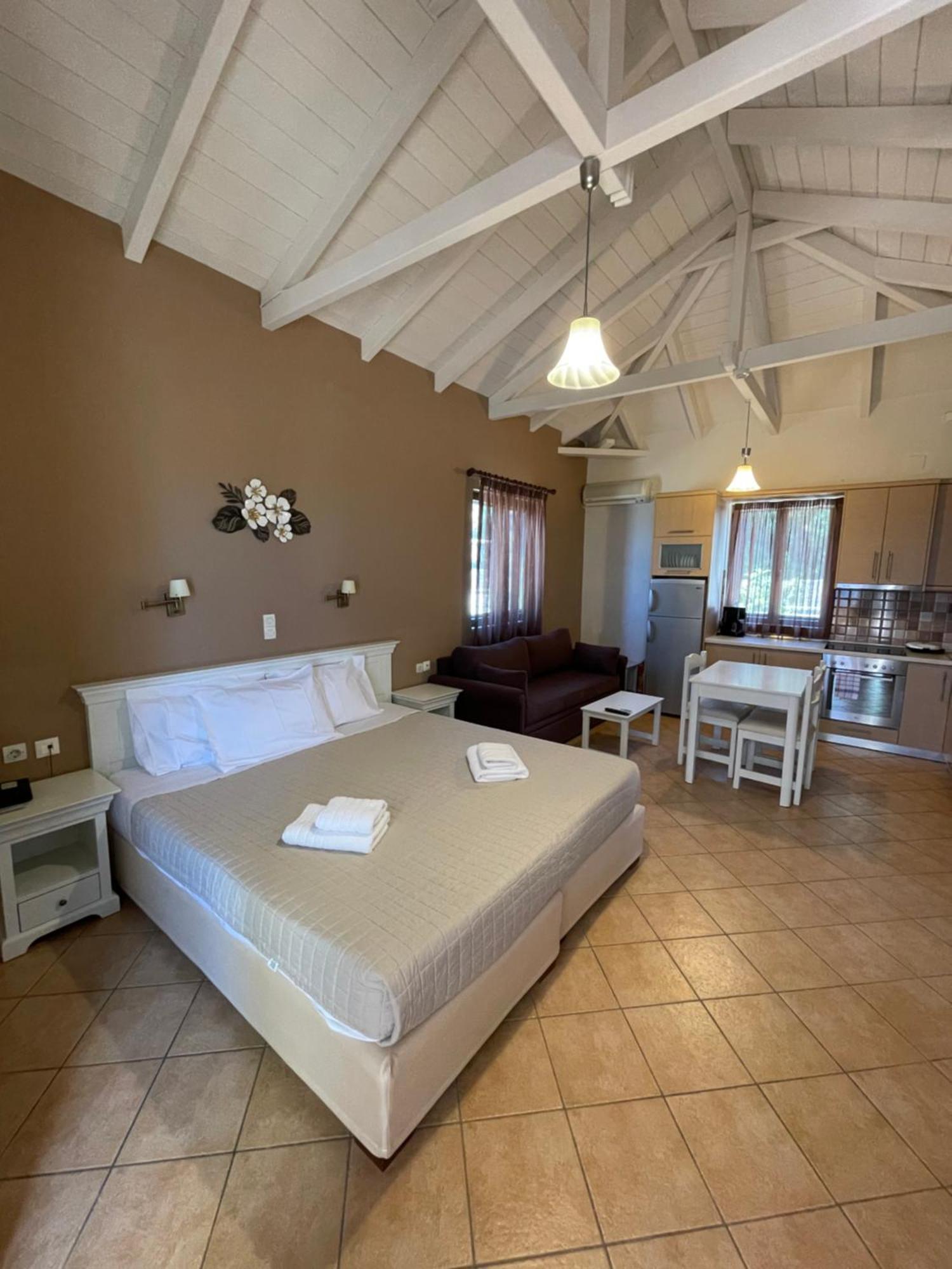 Kolokotronis Hotel & Spa Stoúpa Dış mekan fotoğraf