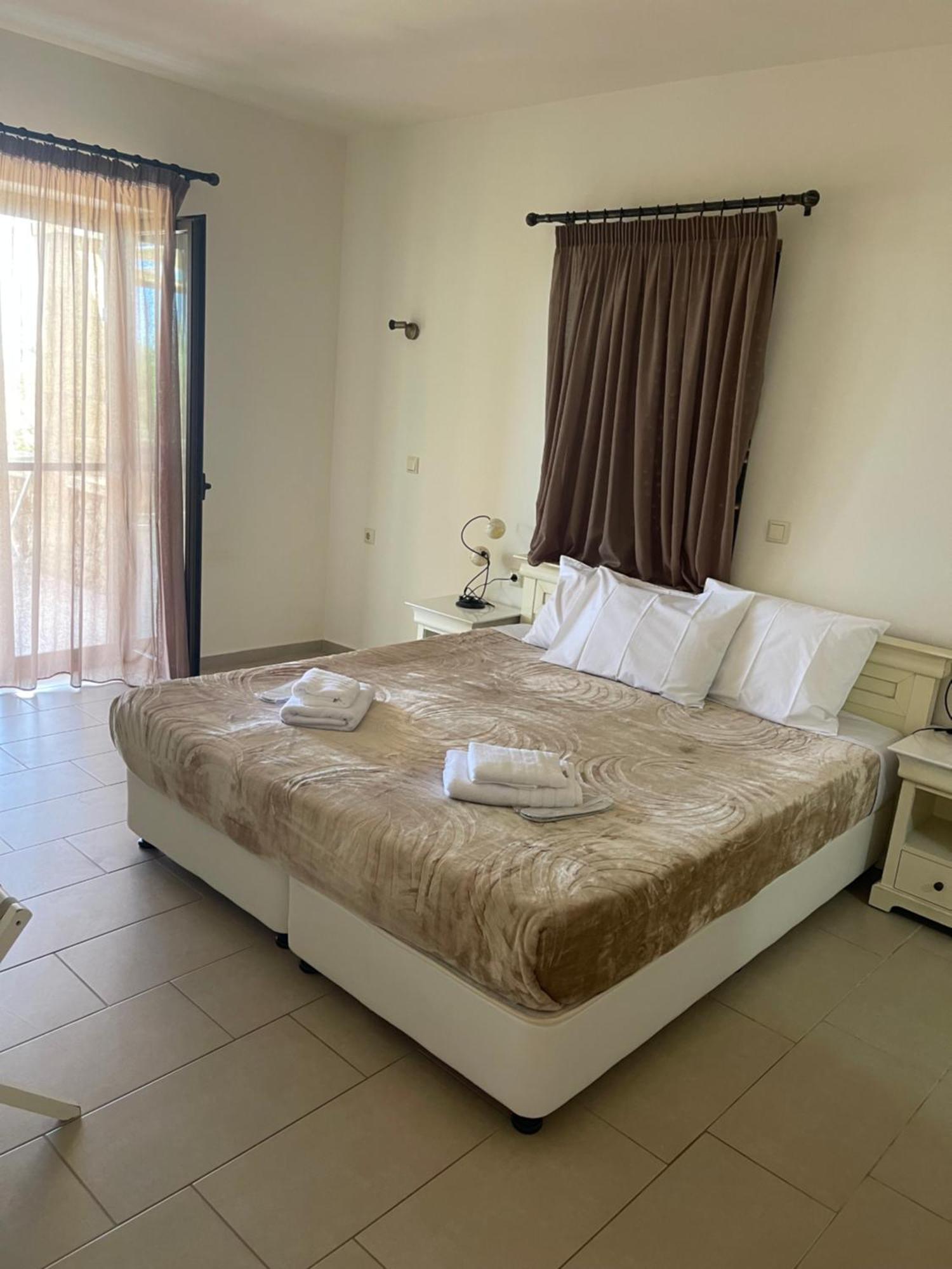 Kolokotronis Hotel & Spa Stoúpa Dış mekan fotoğraf